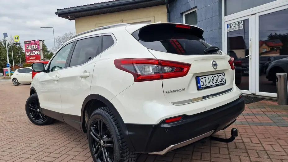 NISSAN Qashqai -