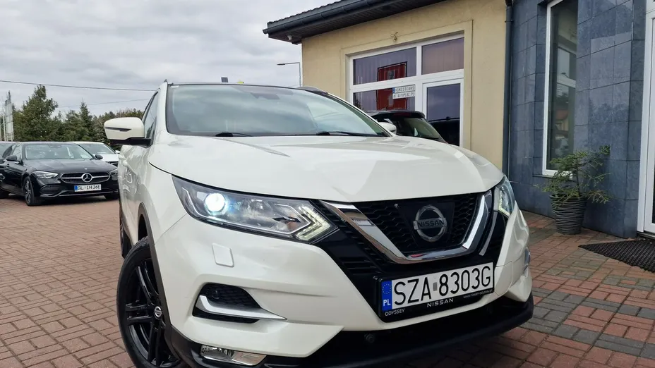 NISSAN Qashqai -