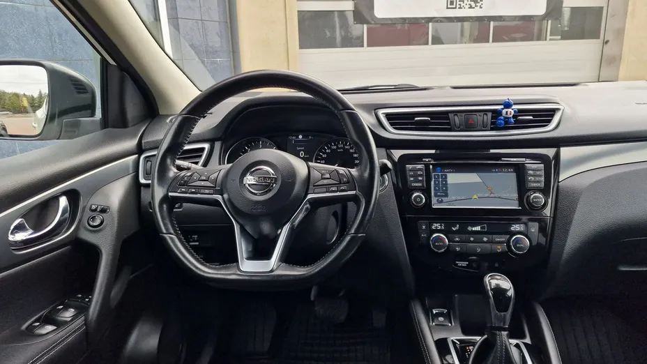 NISSAN Qashqai -