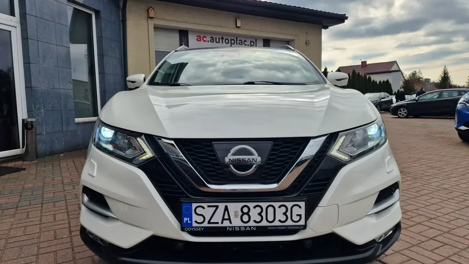 NISSAN Qashqai -