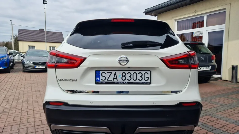 NISSAN Qashqai -