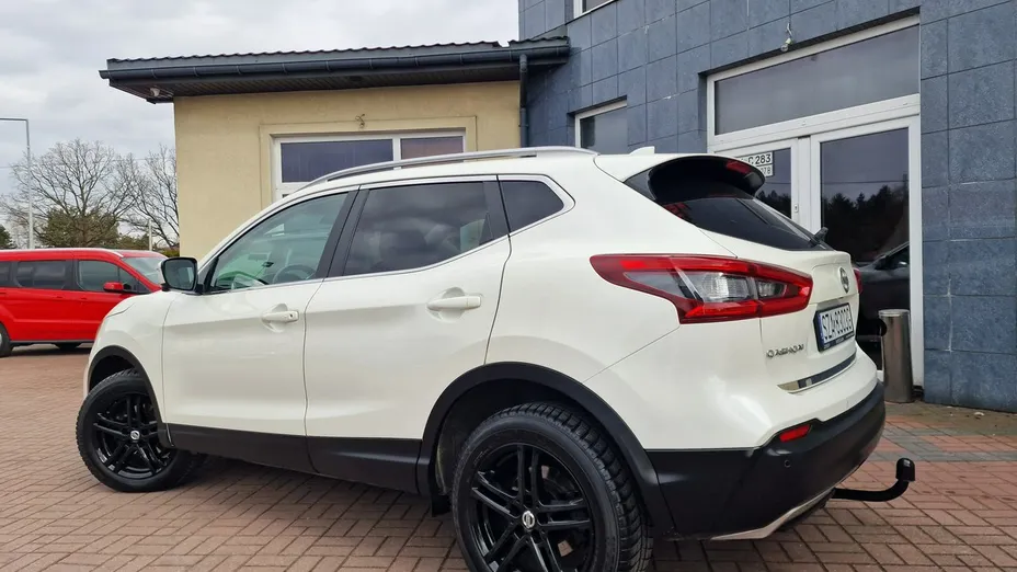 NISSAN Qashqai -