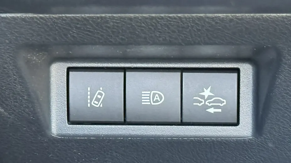 TOYOTA Yaris -