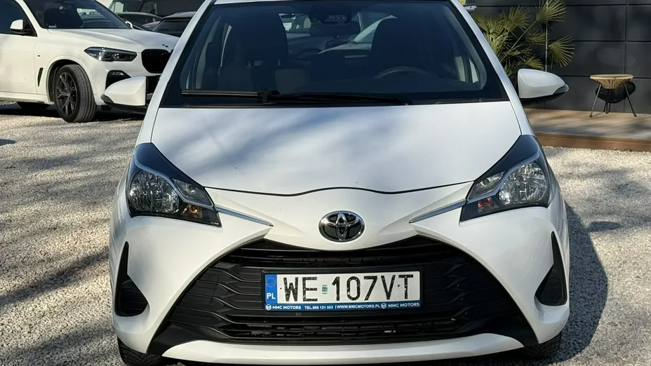 TOYOTA Yaris -