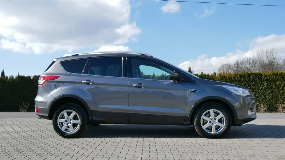 FORD Kuga -