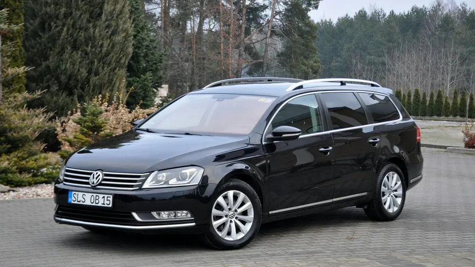 VOLKSWAGEN Passat -