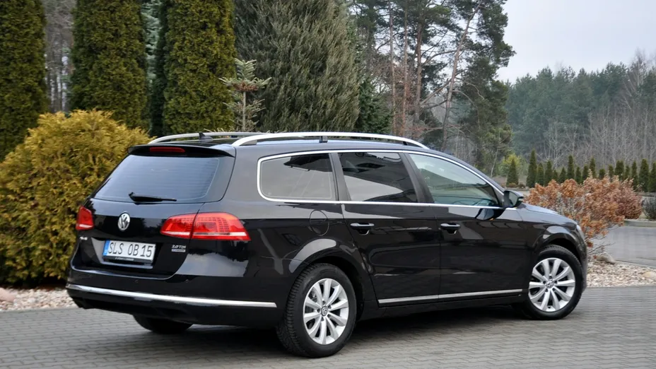 VOLKSWAGEN Passat -