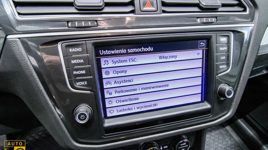 VOLKSWAGEN Tiguan -