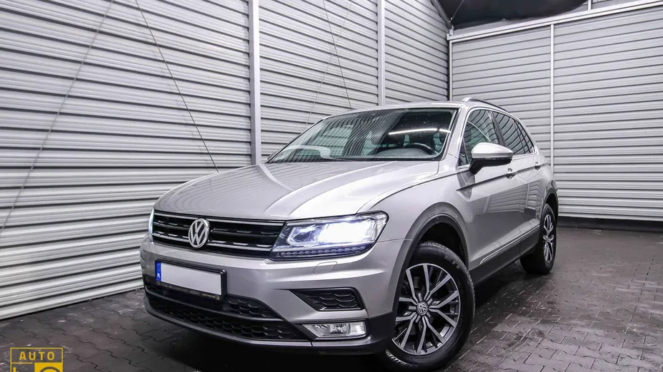 VOLKSWAGEN Tiguan -