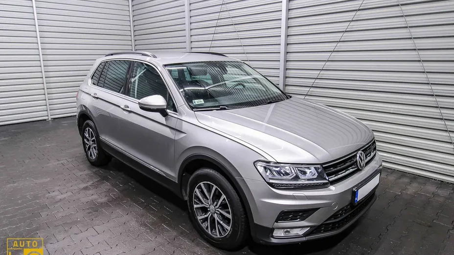 VOLKSWAGEN Tiguan -
