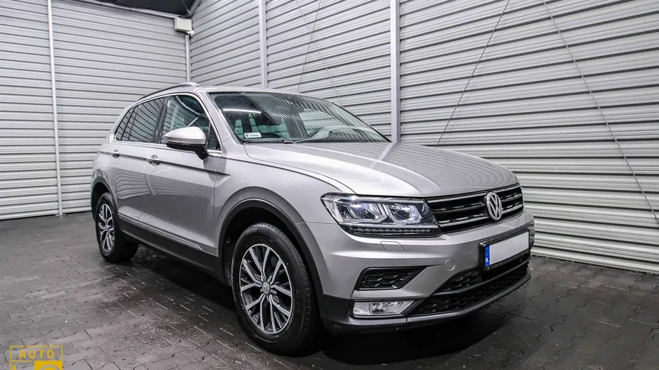 VOLKSWAGEN Tiguan -