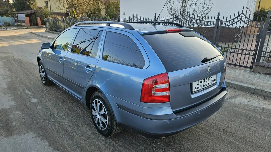 SKODA Octavia -