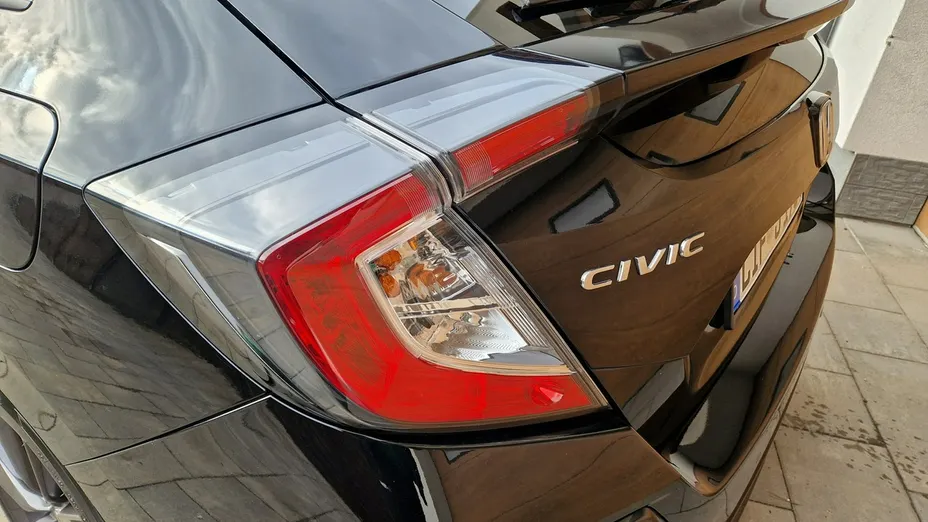 HONDA Civic -