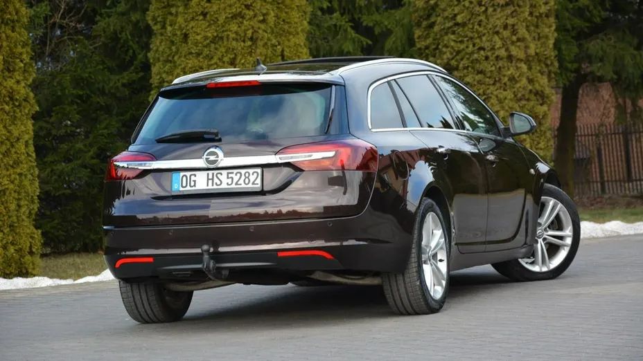 OPEL Insignia -