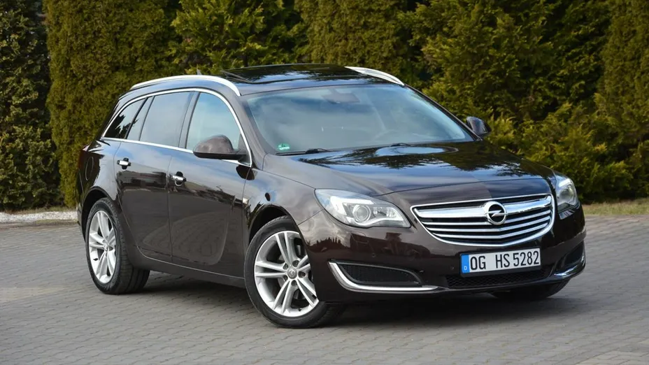 OPEL Insignia -