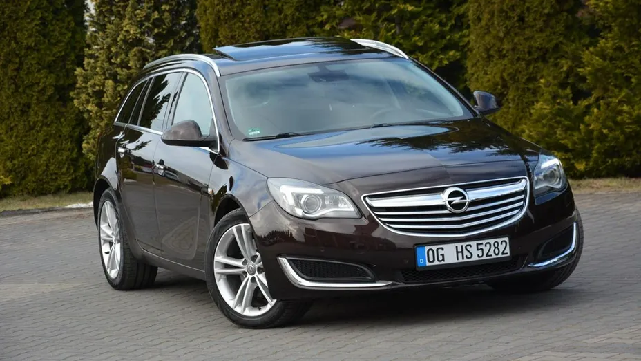 OPEL Insignia -