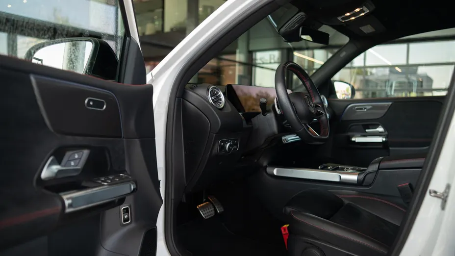 MERCEDES-BENZ GLB GLB 220 mHEV 4-Matic AMG Line 8G-DCT