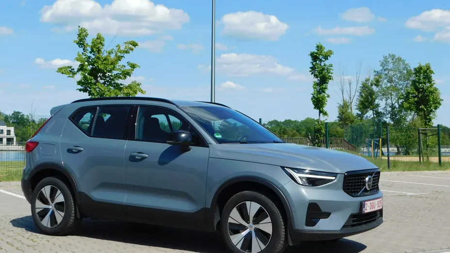 VOLVO XC40 -