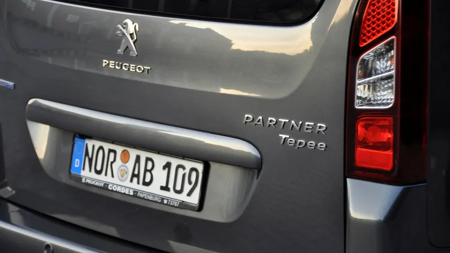 PEUGEOT Partner -