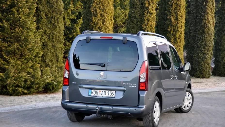 PEUGEOT Partner -