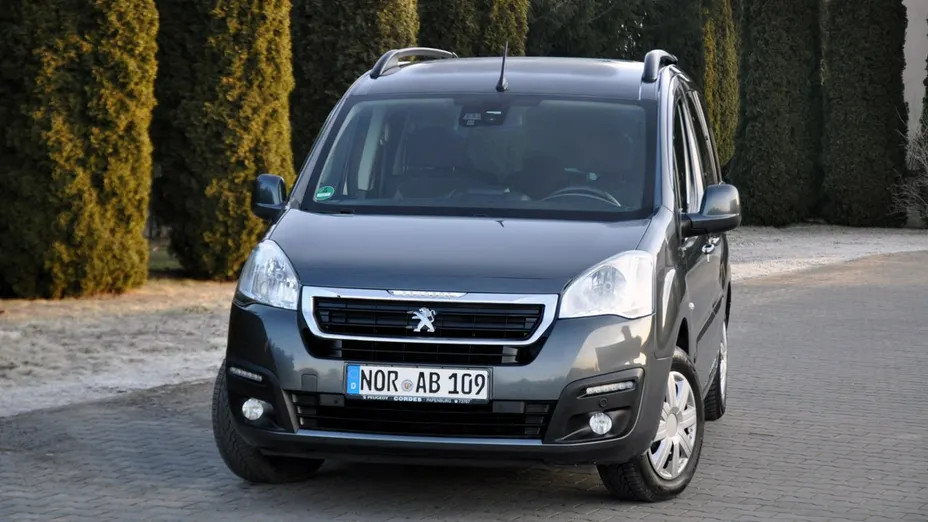 PEUGEOT Partner -