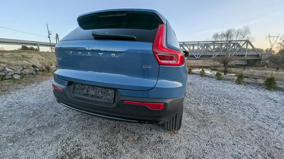 VOLVO XC40 -