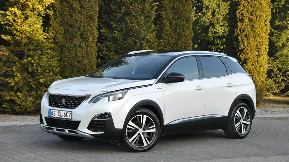 PEUGEOT 3008 -