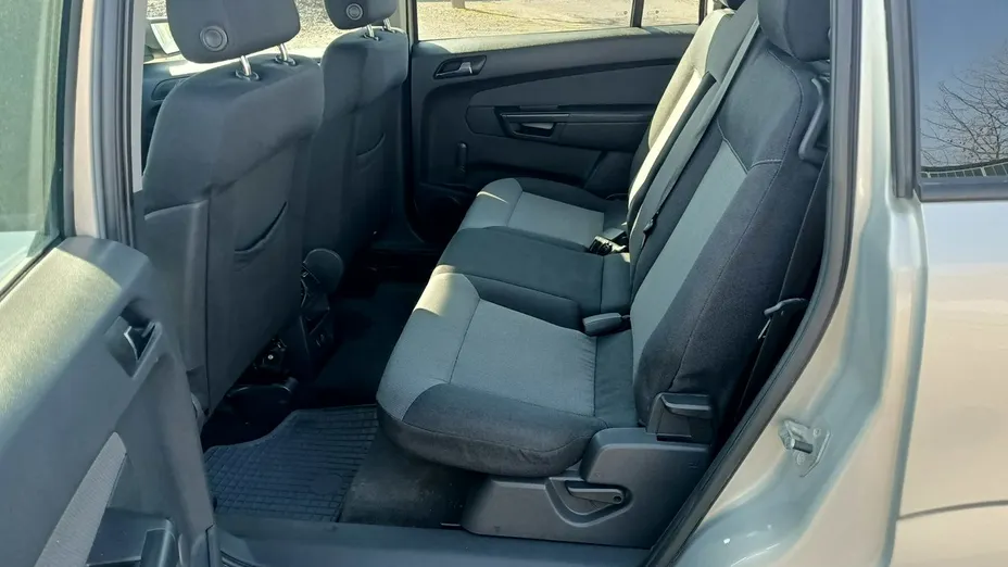 OPEL Zafira -