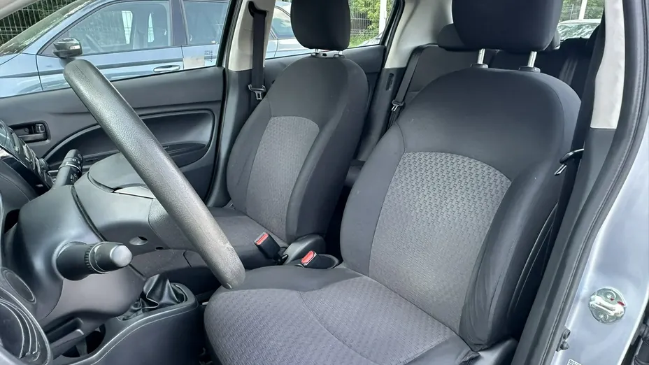 MITSUBISHI Space Star -