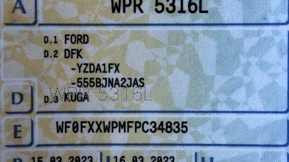 FORD Kuga -