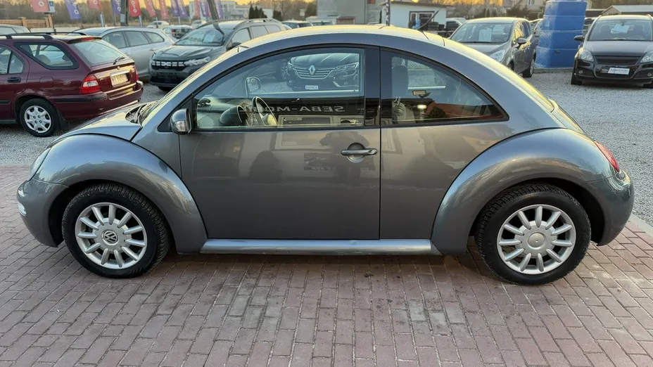 VOLKSWAGEN New Beetle -