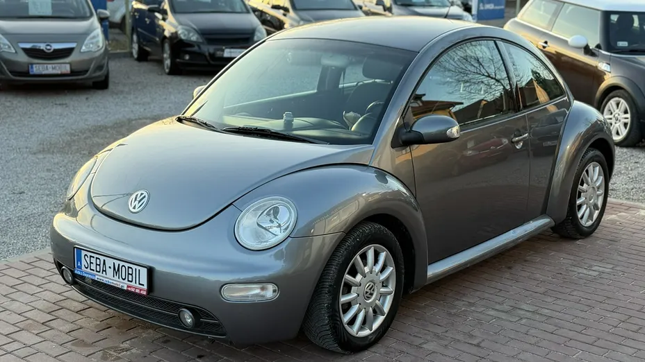VOLKSWAGEN New Beetle -