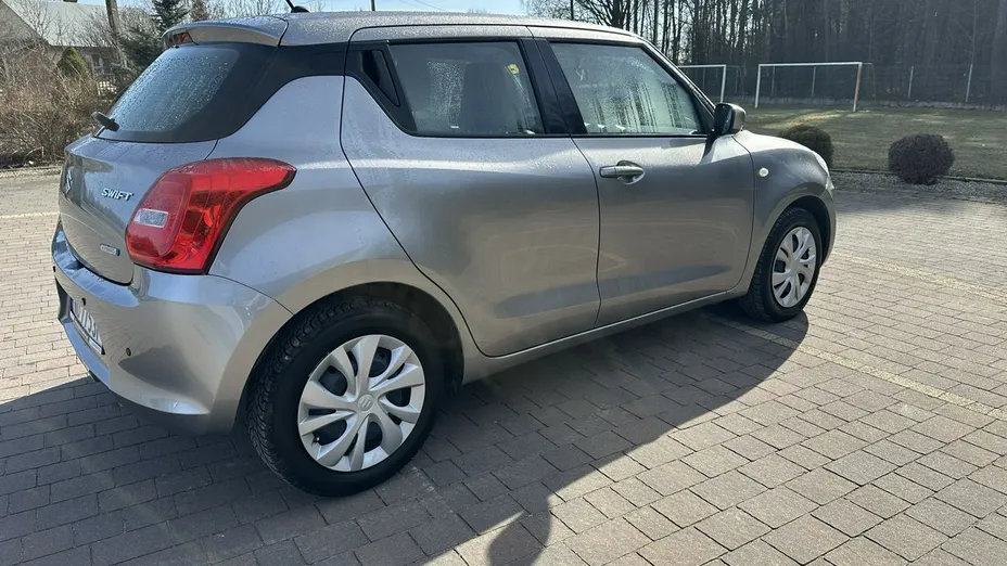 SUZUKI Swift -