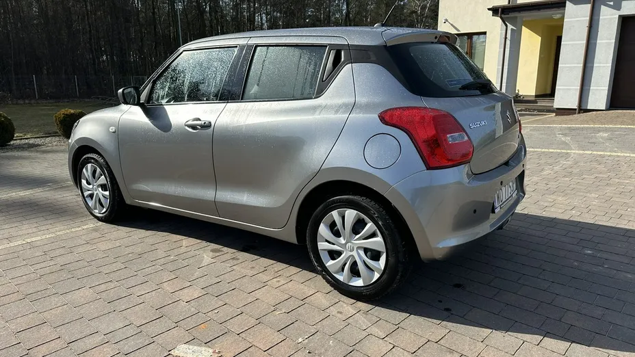 SUZUKI Swift -