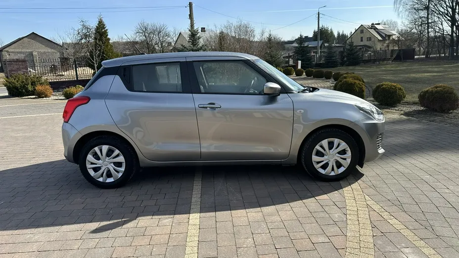 SUZUKI Swift -