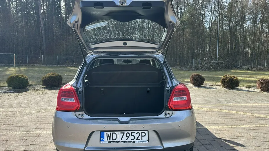 SUZUKI Swift -