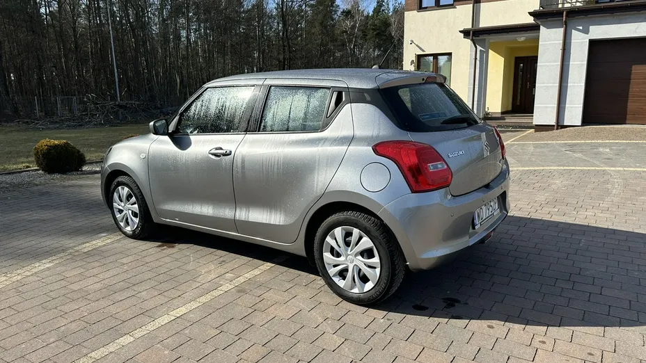 SUZUKI Swift -