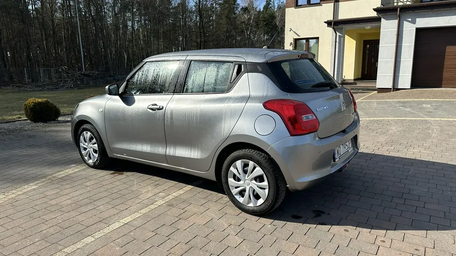 SUZUKI Swift -