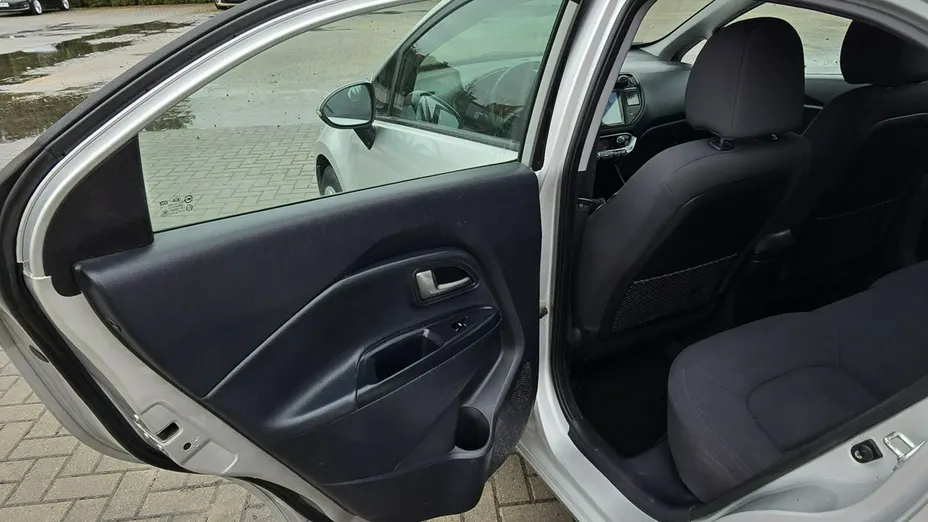 KIA Rio -