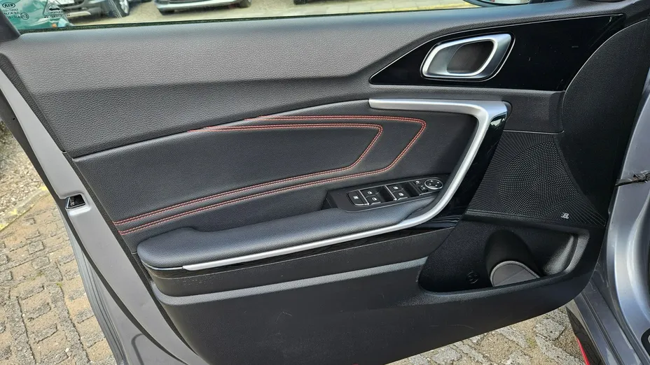 KIA ProCeed -
