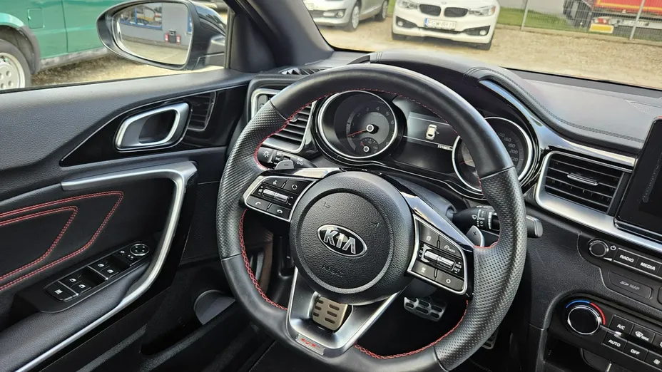 KIA ProCeed -