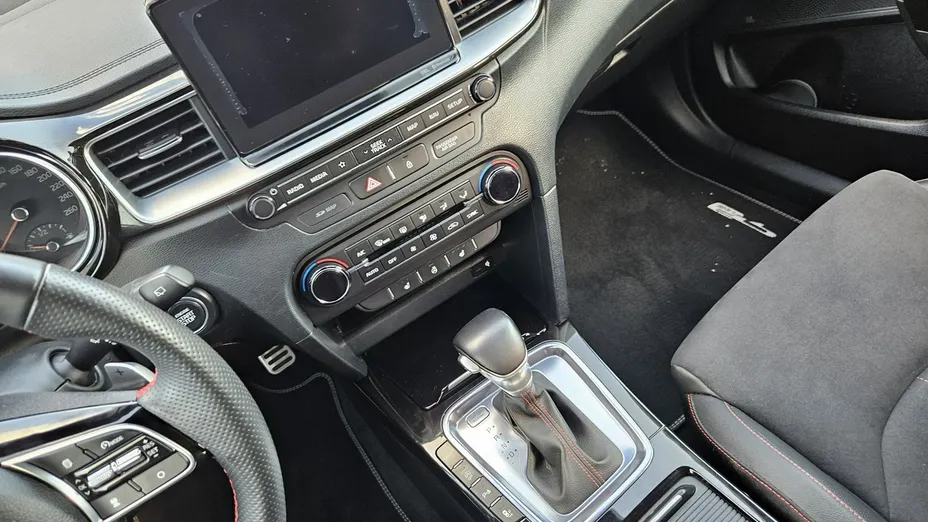 KIA ProCeed -