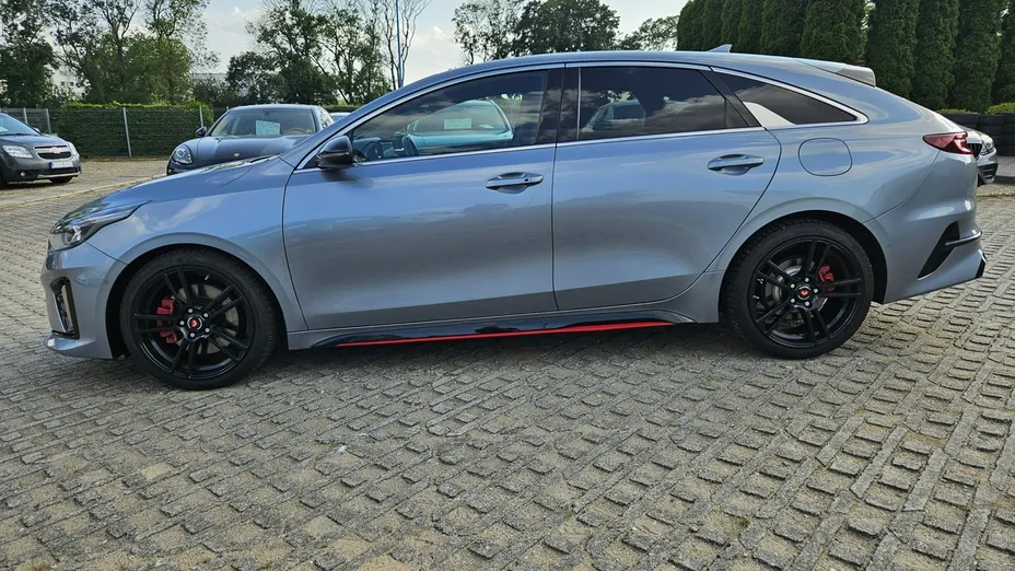 KIA ProCeed -