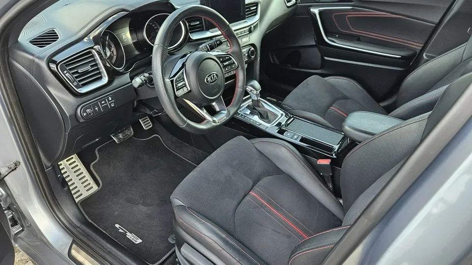 KIA ProCeed -