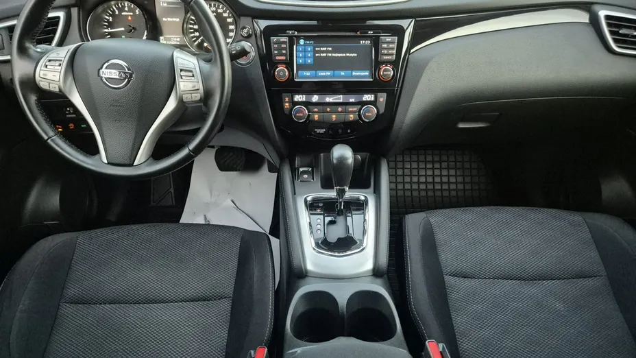 NISSAN Qashqai -