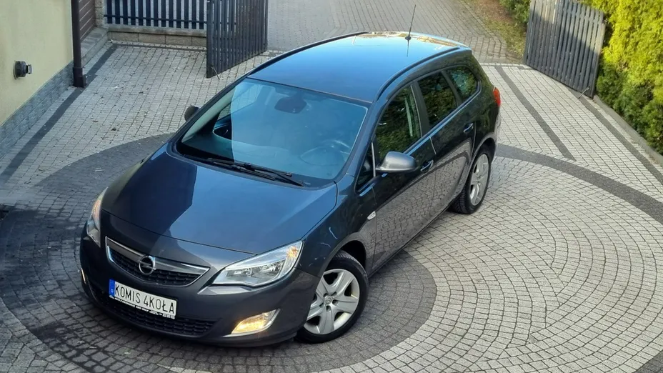 OPEL Astra -