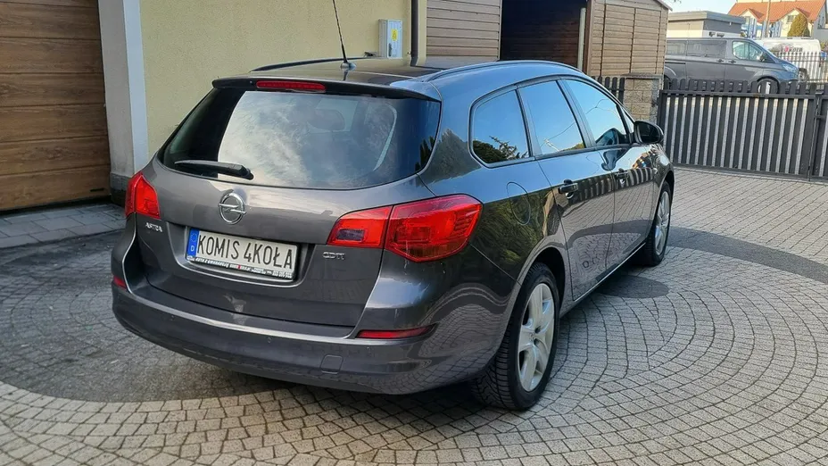 OPEL Astra -