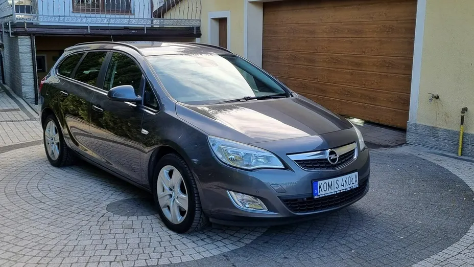 OPEL Astra -