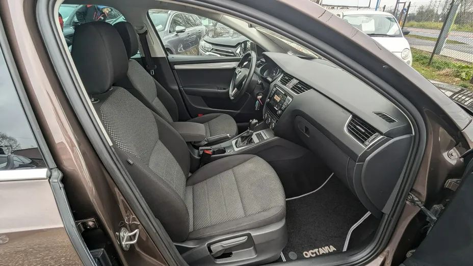 SKODA Octavia -