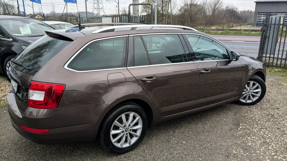 SKODA Octavia -